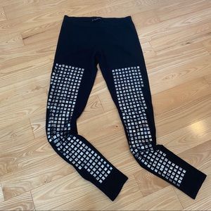 Leggings with studs